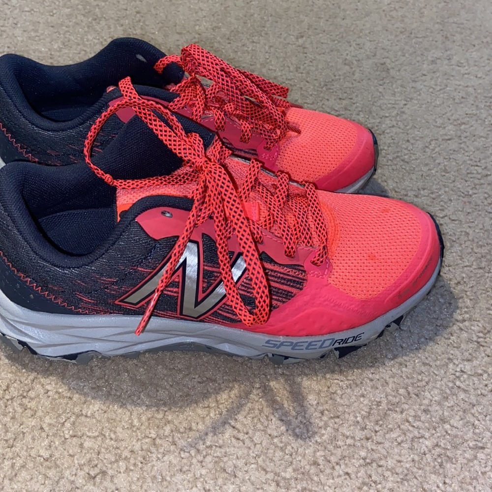 New Balance - Picture 3 of 4